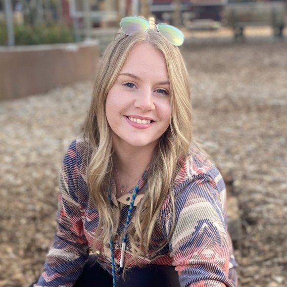 Meet your Posher, Rayna - Picture 1 of 1